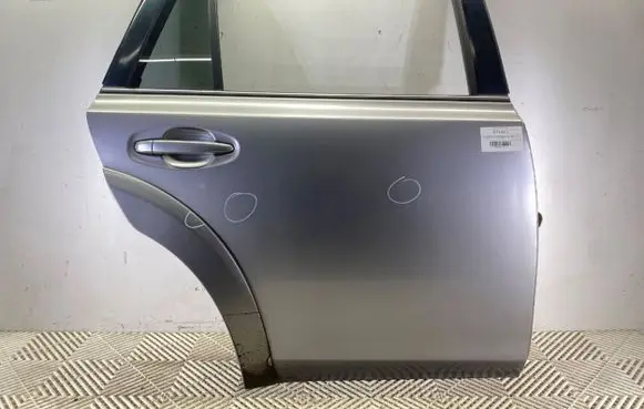 Subaru Outback Rear door