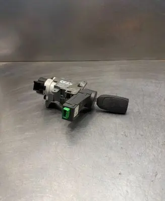 Volvo V70 Ignition lock 8626324 73760 8621509