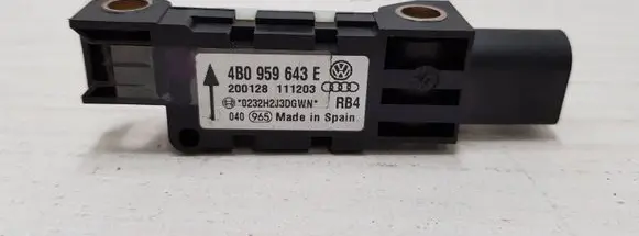 Audi A6 S6 C5 4B Airbag deployment crash/impact sensor 4B0959643E 0232H2J3DGWN 200128111203