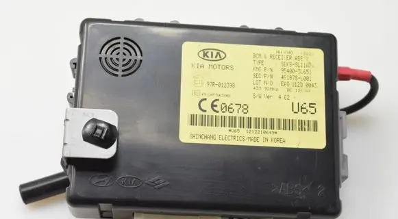 KIA Sportage Door central lock control unit/module 954003U651