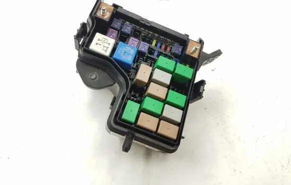 Hyundai Veloster Fuse module BBC080900033