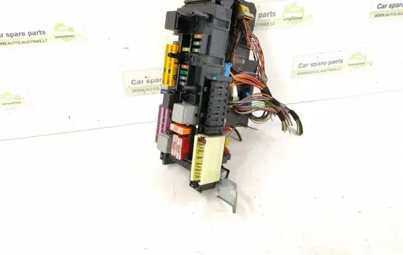 Mercedes-Benz E W212 Fuse box set 2129000004 2125452832