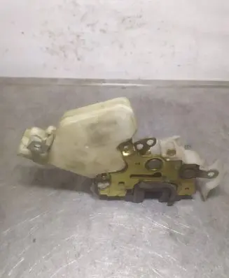 Nissan X-Trail T30 Front door lock 80552AA200 89A910