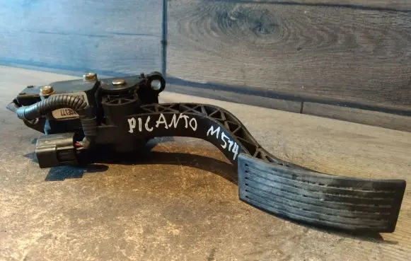 KIA Picanto Accelerator throttle pedal