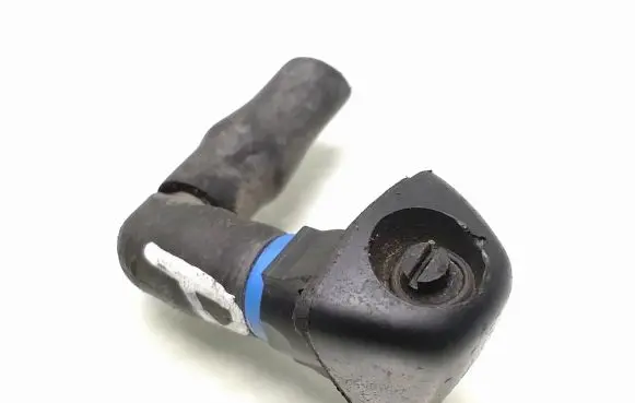 Honda FR-V Windshield washer spray nozzle 