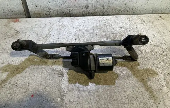 Fiat 500 Front wiper linkage and motor MS1502008650 2568A C757