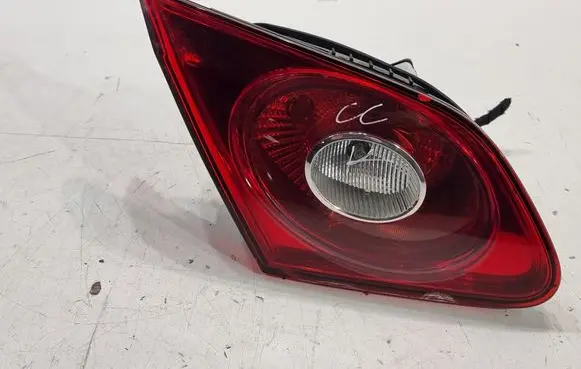 Volkswagen PASSAT B7 Tailgate rear/tail lights