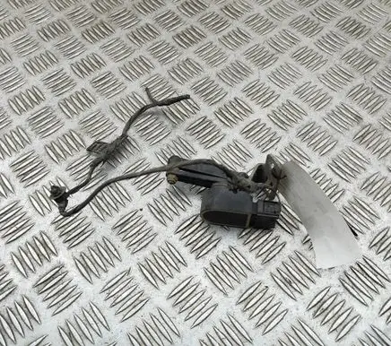BMW 6 F12 F13 Rear air suspension level height sensor 6861351