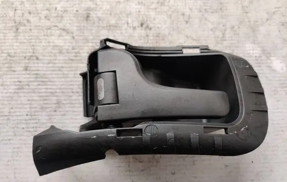 Mercedes-Benz Vito Viano W638 Front door interior handle A6387660778 A6387660978