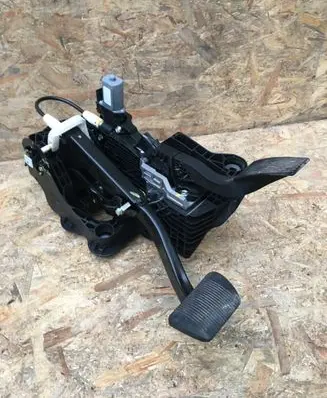 Dodge RAM Brake pedal bracket assembly 