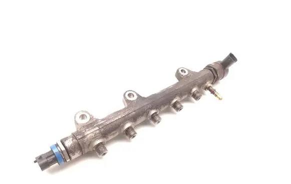 Renault Scenic II - Grand scenic II Fuel main line pipe 8200661279 0445214153 8200426550