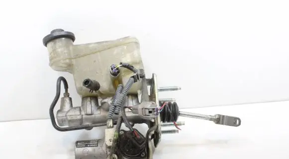 Lexus GS 300 350 430 450H Master brake cylinder 13811010400