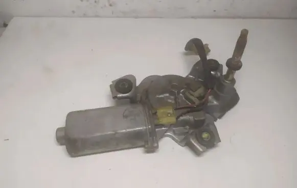 Mazda 626 Rear window wiper motor 34333581
