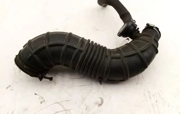KIA Ceed Turbo air intake inlet pipe/hose 281381H300