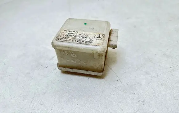 Mercedes-Benz S W220 Alarm system siren 2028203826 990594