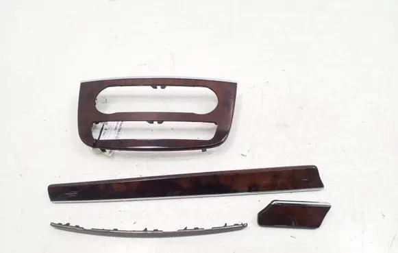 Mercedes-Benz R W251 Panel trim