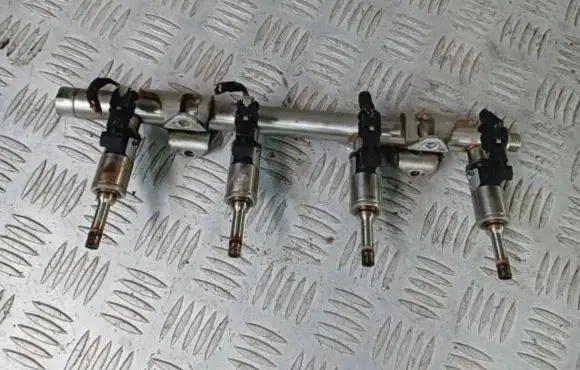 Audi A3 S3 8V Fuel injectors set 0261500248