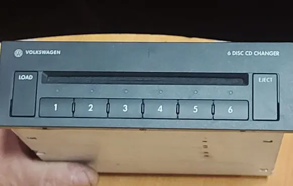 Volkswagen PASSAT B6 CD/DVD changer 3C0035110