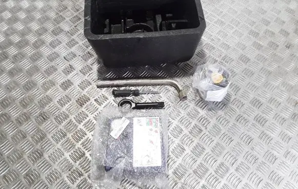 Hyundai i20 (GB IB) Tool box 09149C8910 52933C8900