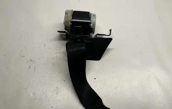 Ford Mustang VI Rear seatbelt FR3B63611B68AF