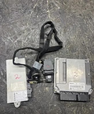 BMW 5 E60 E61 Engine ECU kit and lock set 7799856 031044941 0281012707