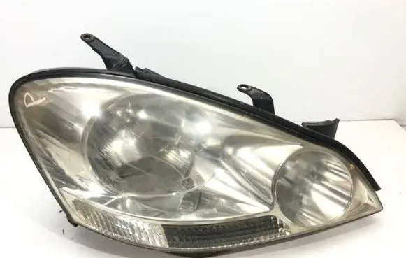 Toyota Avensis Verso Headlight/headlamp