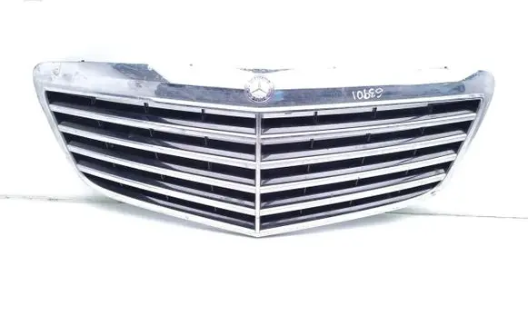 Mercedes-Benz E W211 Front bumper upper radiator grill A2118801783