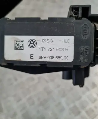 Volkswagen Touran I Accelerator throttle pedal 1T1721503H