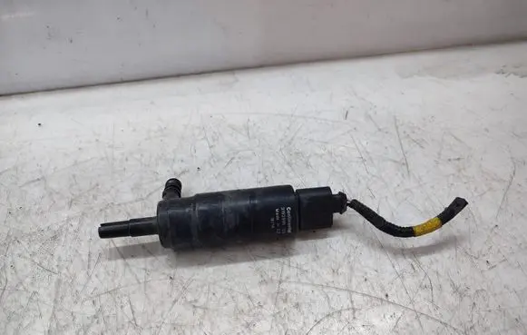 KIA Optima Windscreen/windshield washer pump 3192996