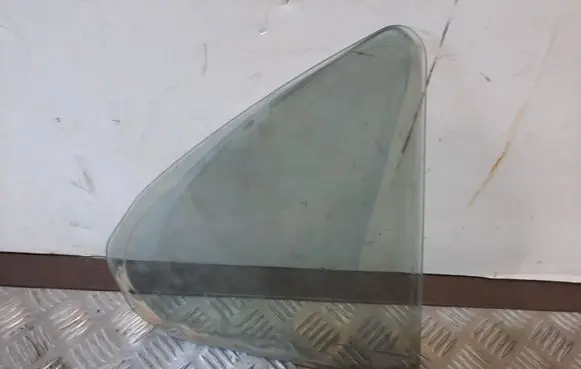 Mitsubishi Lancer Evolution Rear vent window glass 