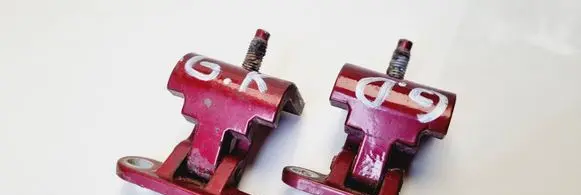 Volkswagen PASSAT B5 Loading door hinge set 3B9827301C