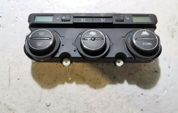 Volkswagen PASSAT B6 Climate control unit