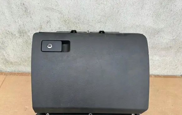 Volkswagen PASSAT B6 Glove box 3C1857114