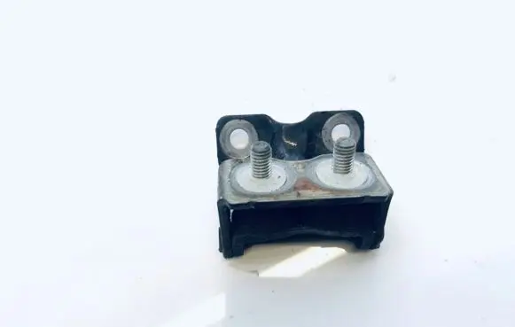 Subaru Outback Tailgate/trunk/boot hinge