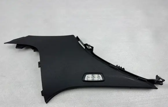 Mercedes-Benz GLC C253 (D)pillar trim (top) A2536903300