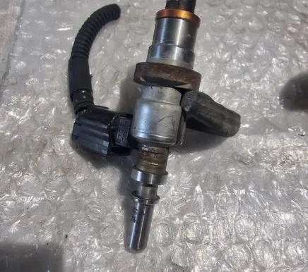 Renault Megane III AdBlue injector H8200769153 766475