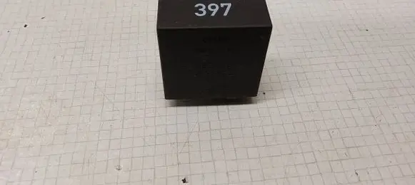Audi A4 S4 B5 8D Other relay 8D0907701A