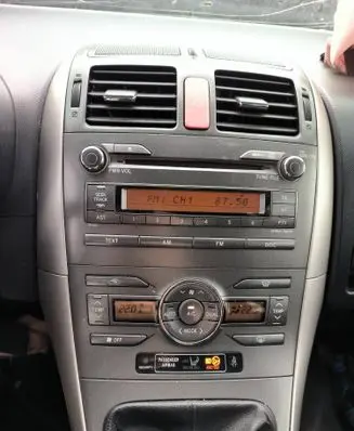 Toyota Auris 150 Radio/GPS head unit trim 