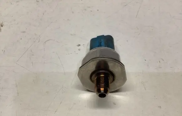 Fuel pressure sensor