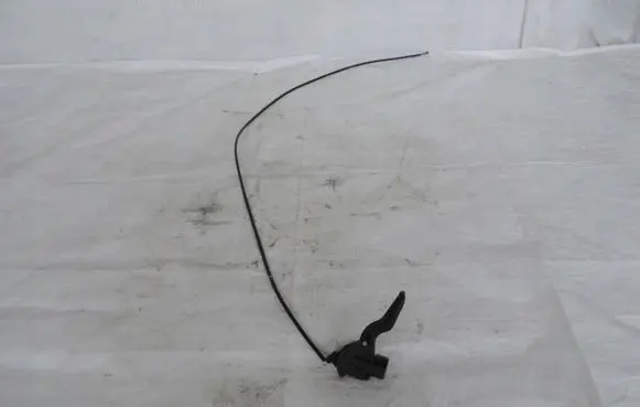 Opel Meriva B Engine bonnet/hood lock release cable 13128231