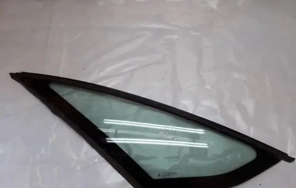 Citroen C4 Grand Picasso Front triangle window/glass 