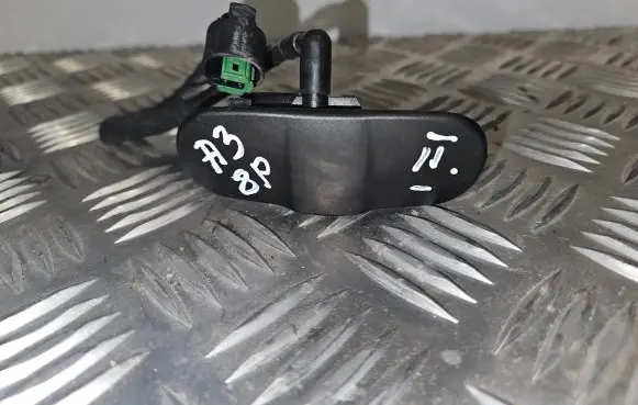 Audi A3 S3 8P Windshield washer spray nozzle 