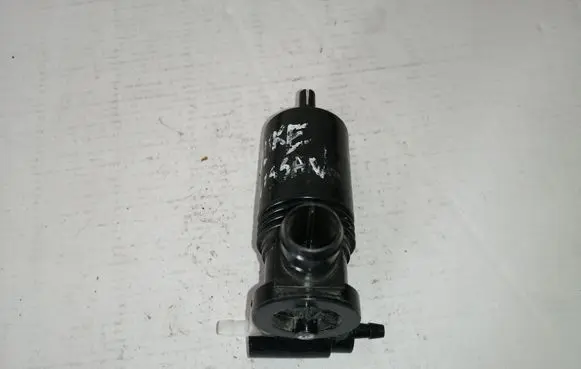 Nissan Tiida C11 Windscreen/windshield washer pump 31108