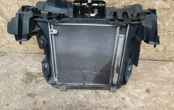 Peugeot iOn Radiator support slam panel