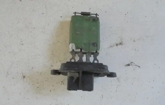 Heater blower motor/fan resistor