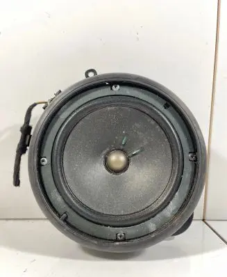 Audi A8 S8 D3 4E Front door speaker 355221