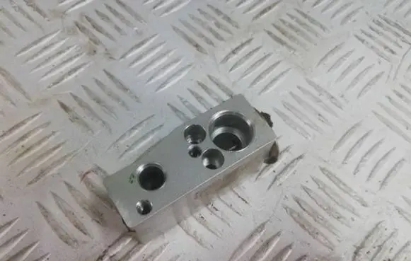 Renault Clio V Air conditioning (A/C) expansion valve 
