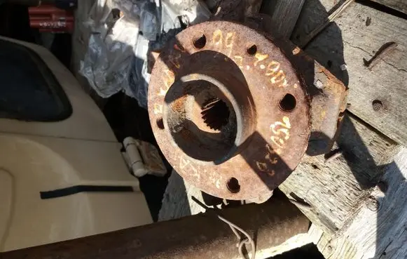 Renault Kangoo I Front wheel hub