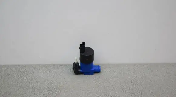 Renault Clio III Windscreen/windshield washer pump 681155 246091