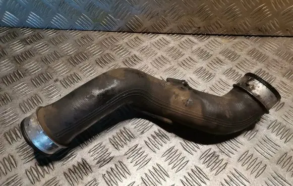 Mercedes-Benz C W203 Intercooler hose/pipe 2035282082 A2035282082